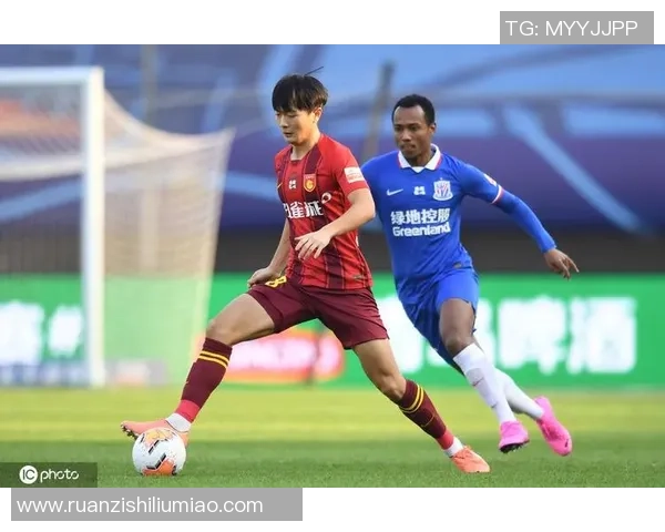 重庆羽毛球队个人能力引发热议球员表现与团队协作的深度探讨 重庆羽毛球队个人能力引发热议球员表现与团队协作的深度探讨