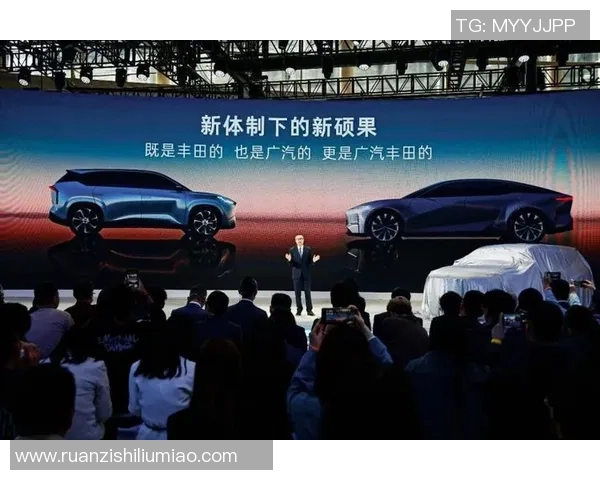 重庆足球队加速转型探索新路径引发热议与期待 重庆足球队加速转型探索新路径引发热议与期待